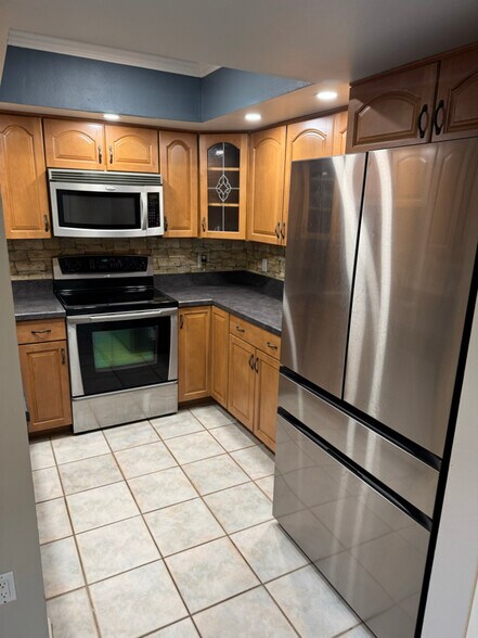 Building Photo - 8396 S Haven Ln