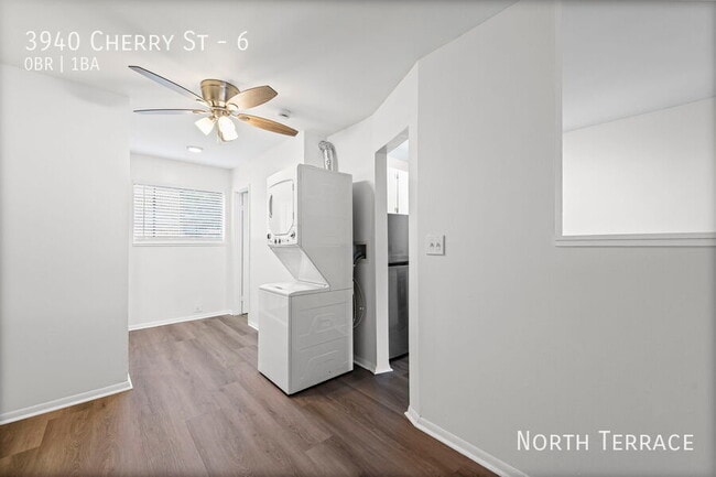 Building Photo - 3940 N Cherry St