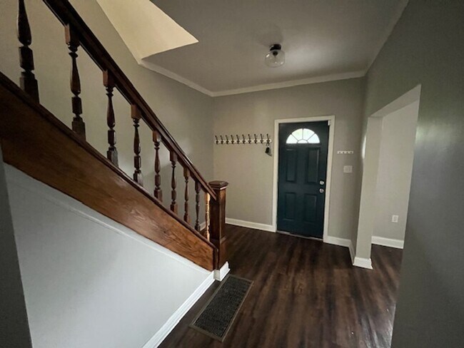 Building Photo - 3 Bedroom in Mt. Vernon!