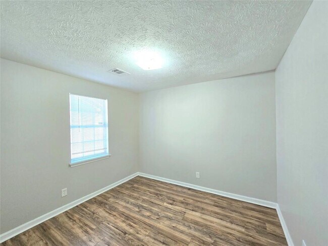 Building Photo - 8087 Fieldstream Way