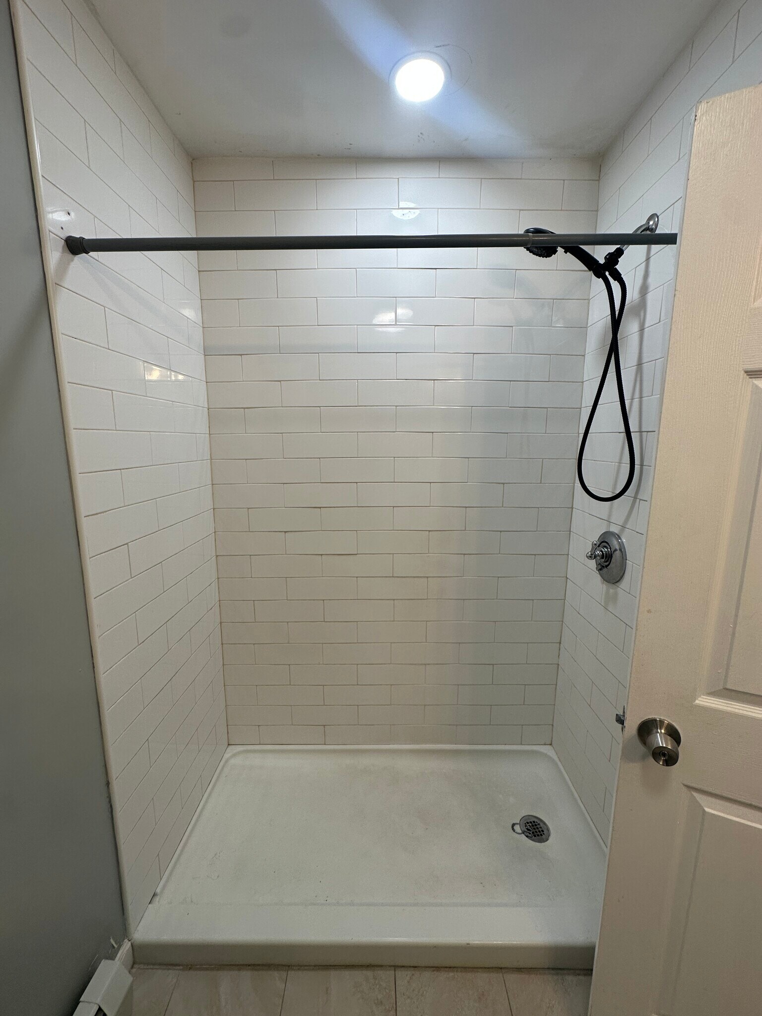 Building Photo - 406 Cahill St