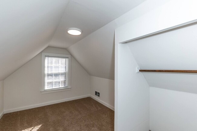 Building Photo - Amazingly large 2 bedroom home with fenced yard!