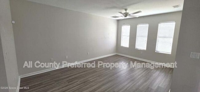 Building Photo - 1390 Lara Cir