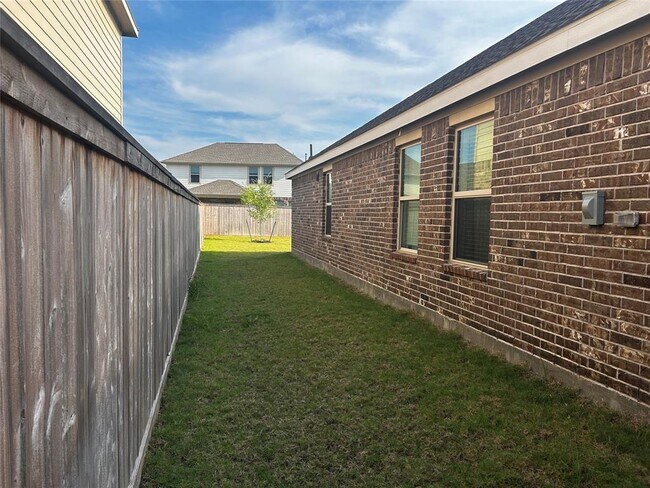 Primary Photo - 21927 Citrus Grove Ct