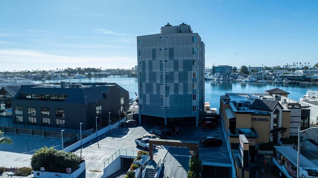 Building Photo - Perfect Beach Getaway! Hotel-like Studio Home in Secured High-rise Building With Breathtaking Bay...