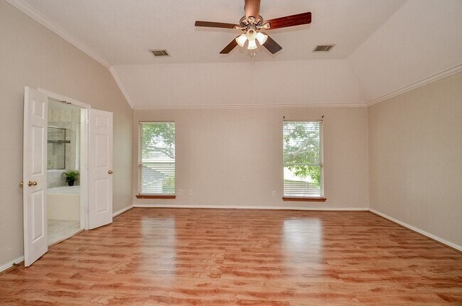 Building Photo - 2515 Lansing Cir