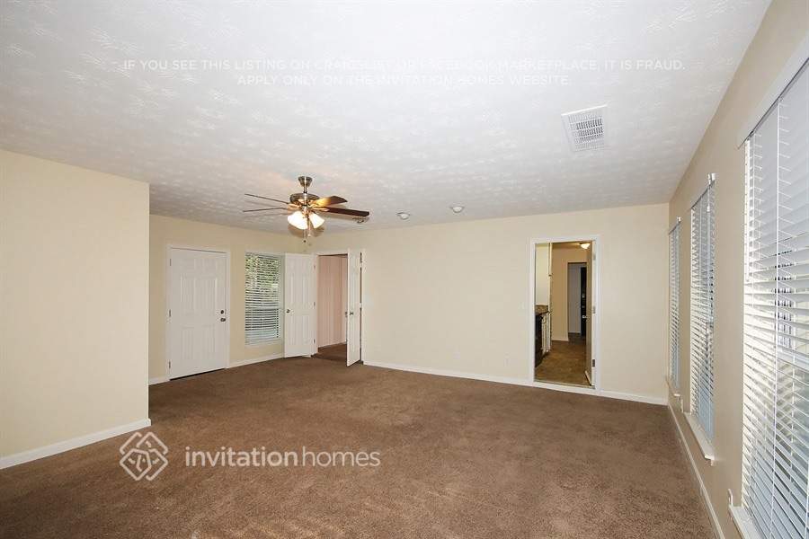 Building Photo - 1163 Sandalwood Dr