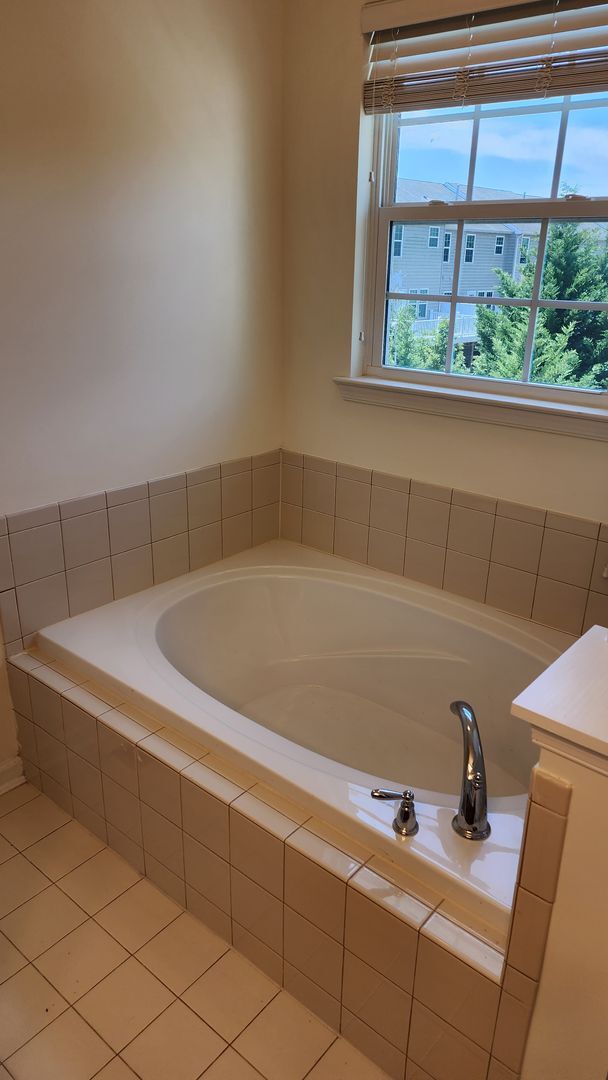 Building Photo - Spacious, Large, Luxury Hockessin, Delaware Townhome