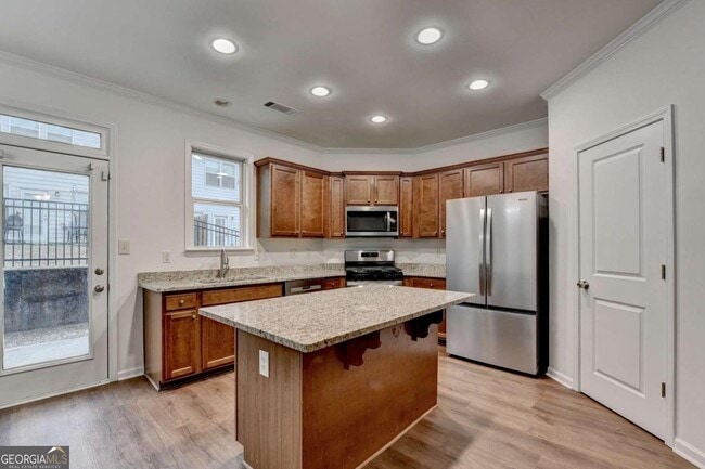 Building Photo - 979 Parkside Wood Ct