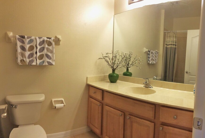 Building Photo - 709 Fortanini Cir