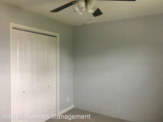 Building Photo - 3343 S 6th St