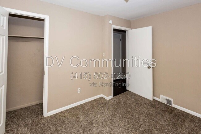 Building Photo - 16605 Kollin Ave
