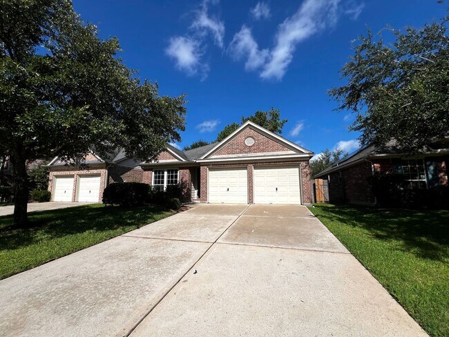 Building Photo - Charming 3-Bedroom Home with Modern Kitchen and Spacious Backyard