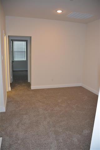 Building Photo - 338 Almanor St