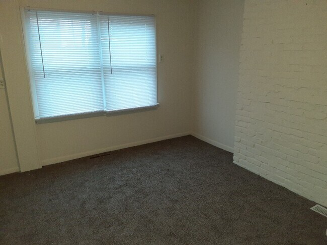 Building Photo - 1320 King Ave