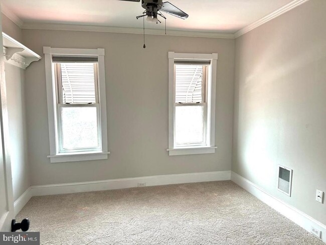 Building Photo - 521 S 17th St