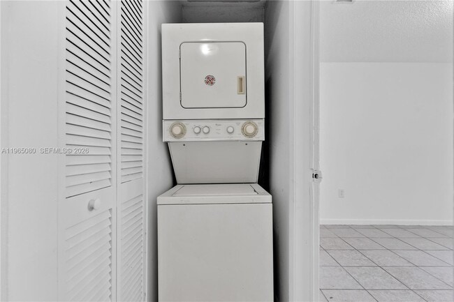 Building Photo - 15619 SW 73rd Cir Terrace