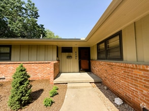 Building Photo - 6520 Jacqueline St
