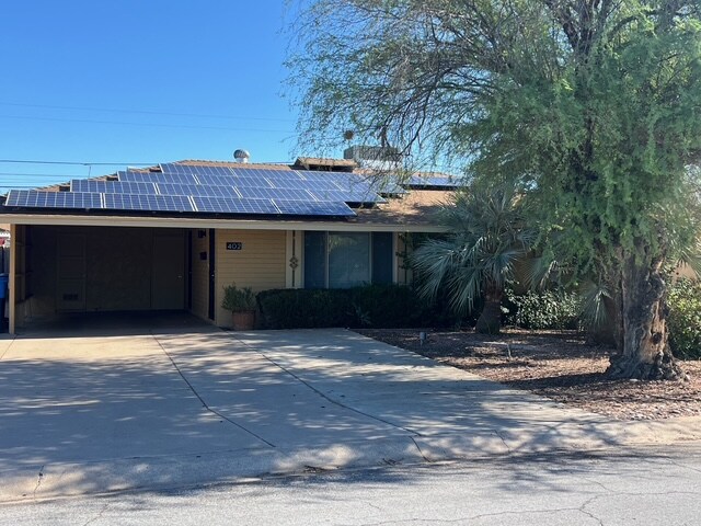 Primary Photo - 402 E Las Palmaritas Dr