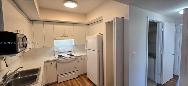 Building Photo - 11050 SW 196th St