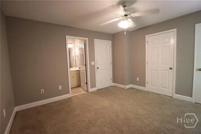 Building Photo - 460 S Barnett Shoals Rd