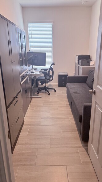 Office - 2463 Middlebury Dr SE