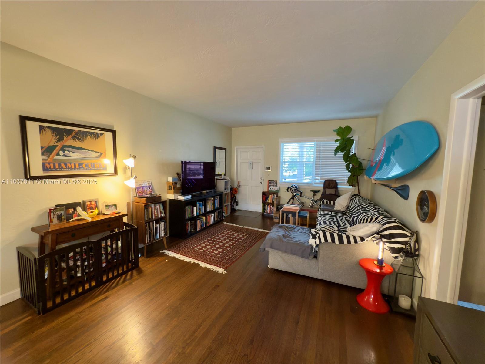 Building Photo - 16 Malaga Ave