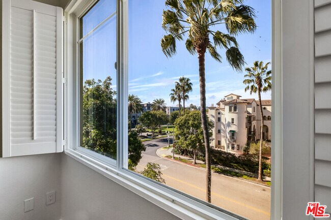 Building Photo - 13200 Pacific Promenade