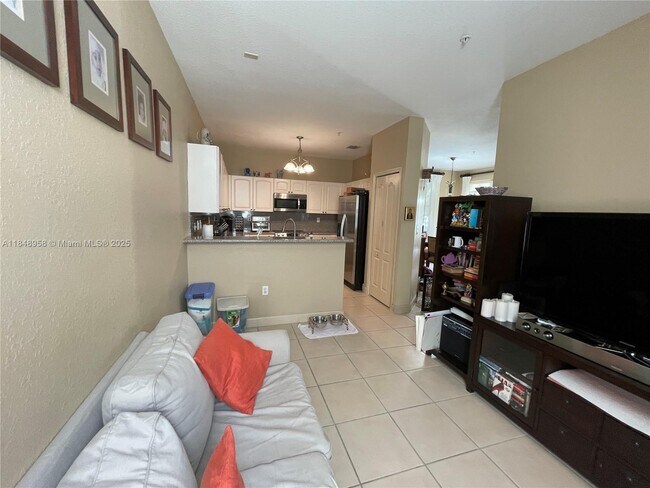 Building Photo - 160 Jacaranda Country Club Dr
