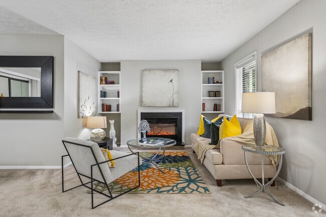 Interior Photo - Dunwoody Crossing