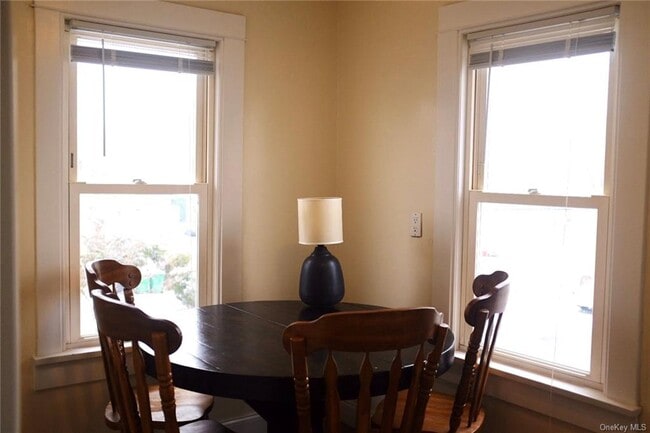 Building Photo - 78 Catherine St