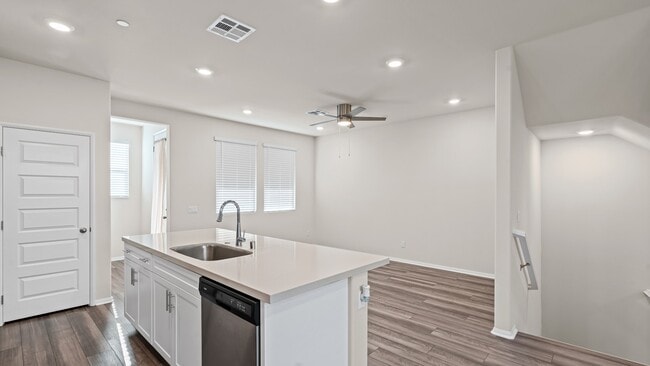 Building Photo - 40509 Melrose Dr