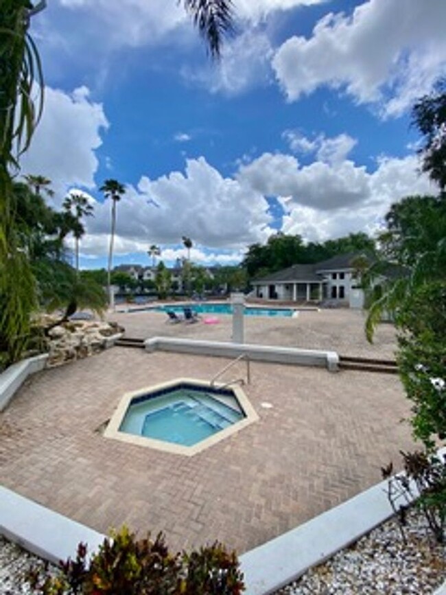 Building Photo - Excellent  location in Coral Springs