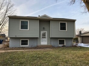 Building Photo - 321 W 19th Ave Ct