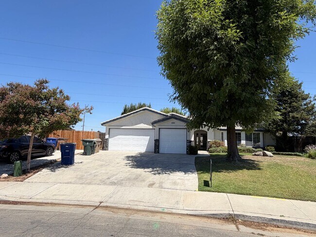 Building Photo - 5800 Potenza Ln