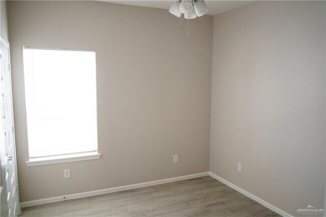 Building Photo - 1608 Canelo Dr