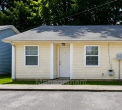 Building Photo - 1375 Thompsonville Ln
