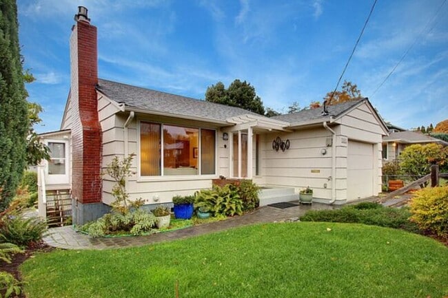 Primary Photo - 7023 40th Ave NE