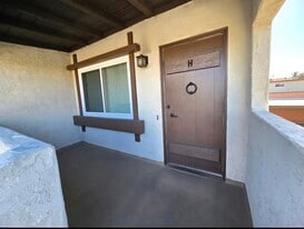 Entrance - 317 N Nicholson Ave