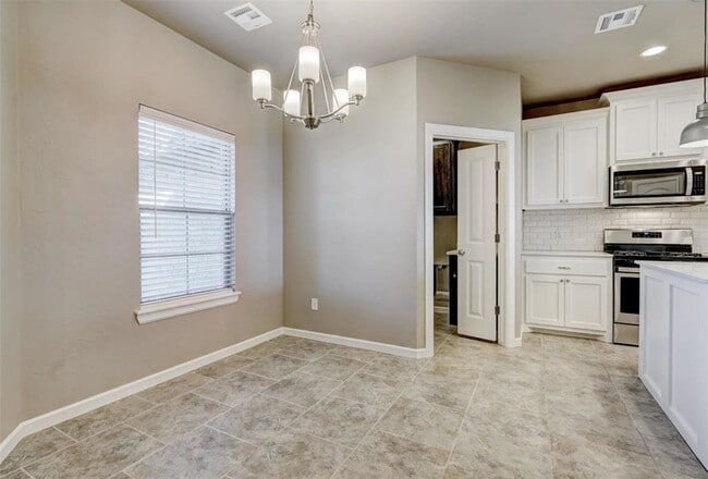 Building Photo - 1120 Garrett Farm Rd