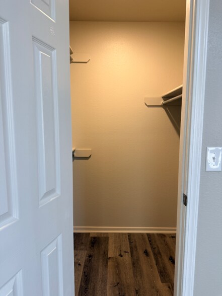 Building Photo - 6128 S Madison Pl