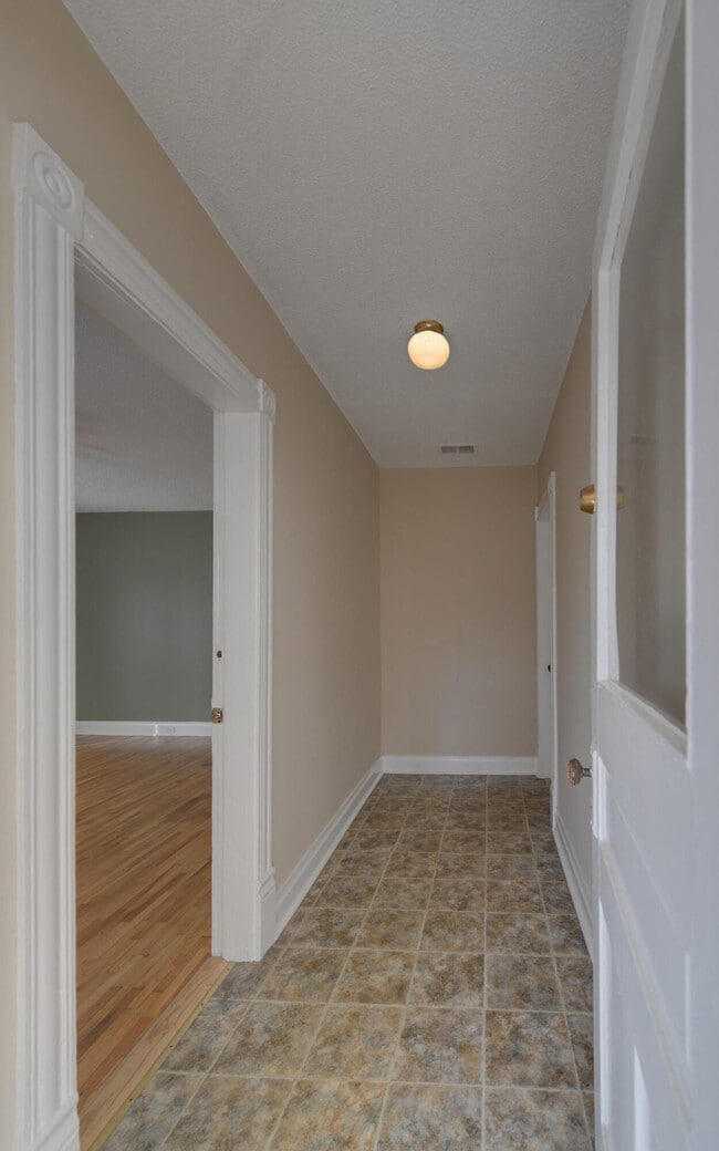 Building Photo - 113 Prospect St