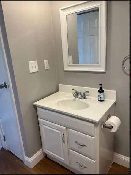 Bathroom #2 - 6016 Cedar Glen Dr