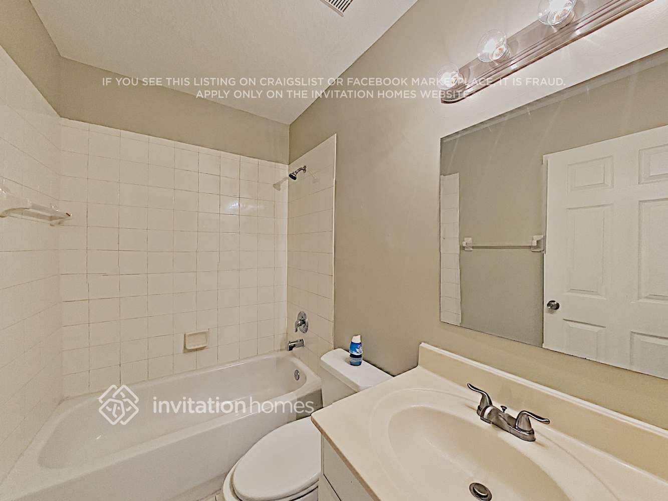 Building Photo - 4942 SW 66th Terrace