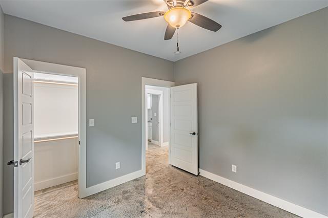 Building Photo - 117 W Sears St