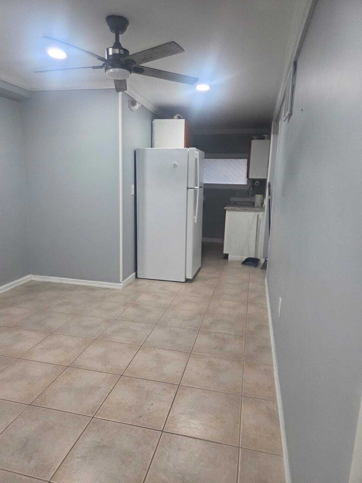 Building Photo - 9830 Martinique Dr