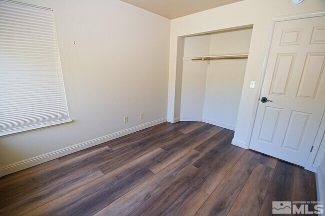 Building Photo - 2880 Alpine Creek Rd
