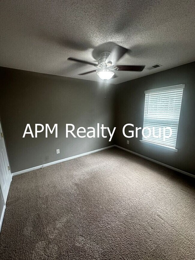 Building Photo - Clemson Road Convenient 4 Bedroom