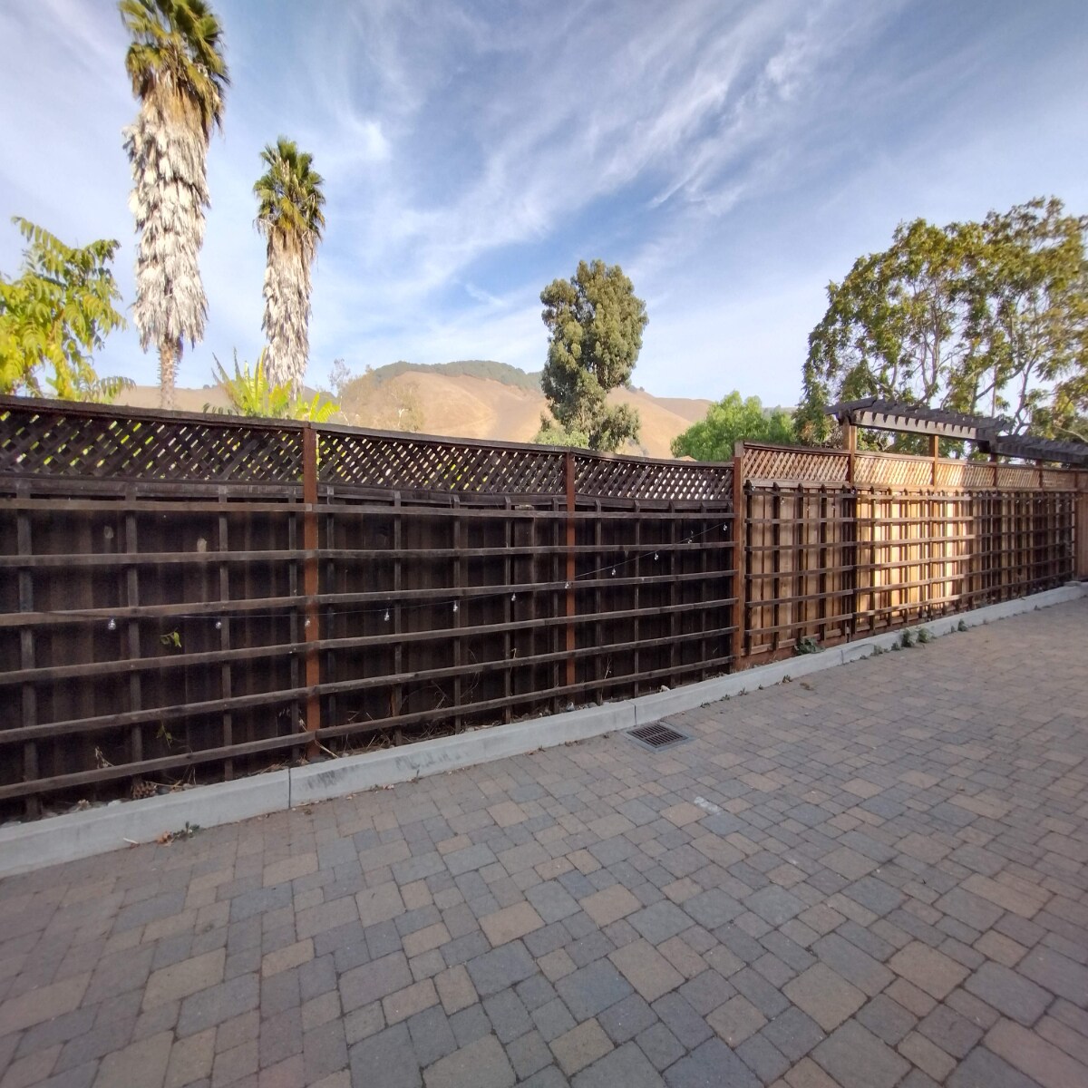 Building Photo - 747 Old Canyon Rd