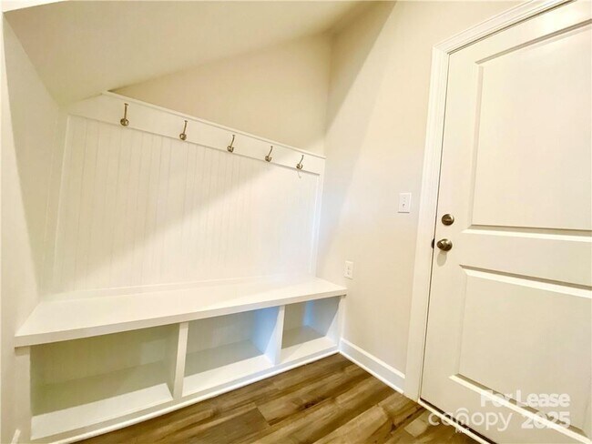 Building Photo - 2511 Arbor Loop Dr